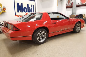 CHEVROLET CAMARO IROC Z/28, 1986