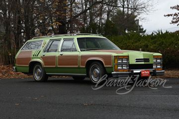 FORD CROWN VICTORIA 'FAMILY TRUCKSTER' RE-CREATION, 1982