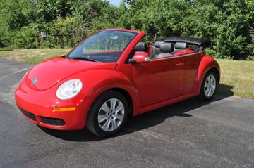 Volkswagen Beetle Convertible, 2010