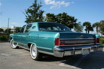 LINCOLN CONTINENTAL 4 DOOR SEDAN, 1979