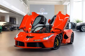 Ferrari LaFerrari – The Pinnacle of Hybrid Hypercars