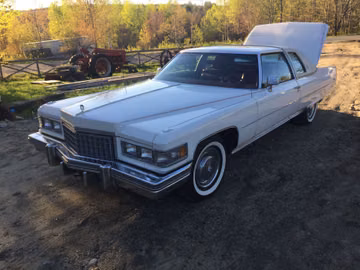 Cadillac Coupe DeVille Coupe, 1976