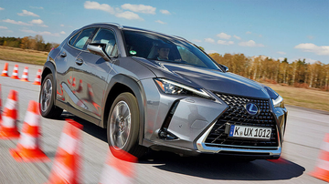 Lexus UX 250h specs