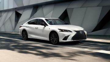 Lexus ES 250 AWD (XZ10 facelift) specs