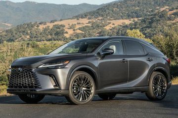 Lexus RX 450h+ AWD (Mk V 309 PS) specs