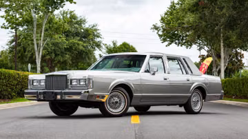 Lincoln Town Car, 1986