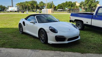 Porsche 911 Turbo S Cabriolet, 2015