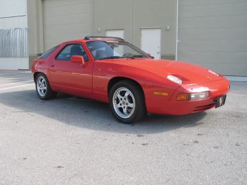 Porsche 928, 1988