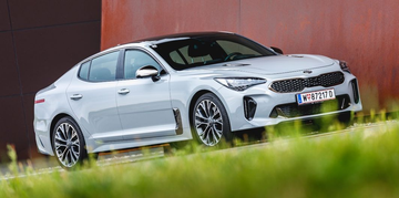 Kia Stinger 2.2 CRDI specs