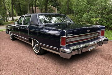 LINCOLN CONTINENTAL 4 DOOR SEDAN, 1979