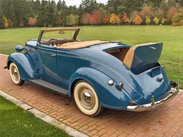 سيارة Plymouth Deluxe Convertible، موديل 1937