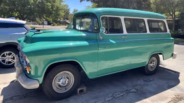 Chevrolet 3106 Suburban Carryall, 1957