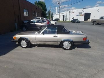 Mercedes-Benz 560 SL Convertible, 1987