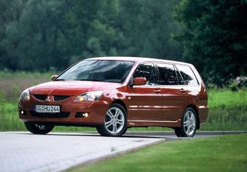 Mitsubishi Lancer Wagon 2.0 (Mk VII) specs