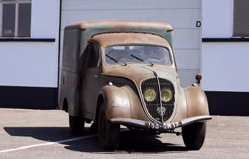 Peugeot 202 UH « PAQUET DE TABAC », 1949