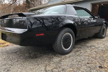 PONTIAC FIREBIRD TRANS AM CUSTOM COUPE, 1982
