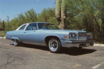BUICK ELECTRA LANDAU COUPE, 1976