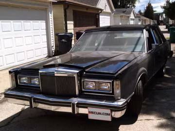 Lincoln Town Car Signature Series, 1984