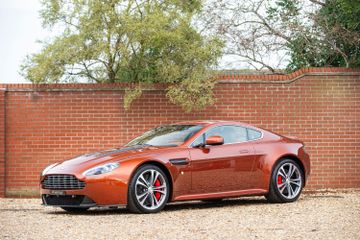 Aston Martin V12 Vantage Coupé, 2009
