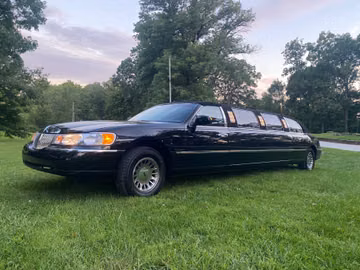 Lincoln Town Car Limousine, 1999