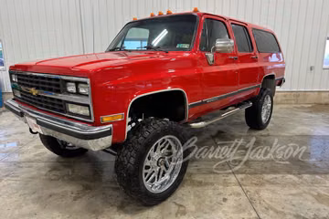 CHEVROLET SUBURBAN CUSTOM SUV, 1990