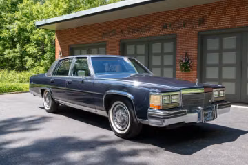 Cadillac Fleetwood Brougham, 1984