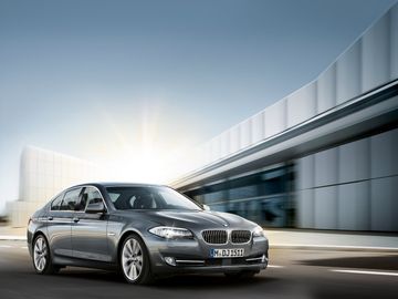 BMW 530i (F10) specs
