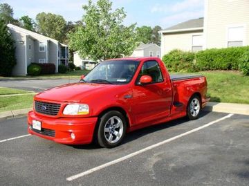 Ford Lightning F-150 SVT (Mk X) specs
