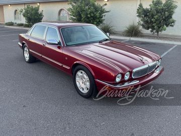 JAGUAR XJ8 VANDEN PLAS, 2002