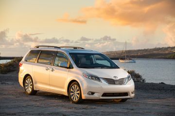 Toyota Sienna (XL30) (Pre Facelift) specs