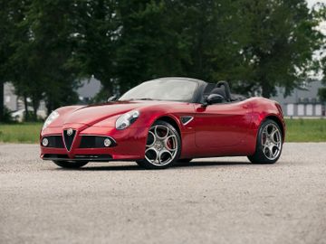Alfa Romeo 8C Spider, 2010