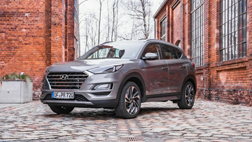 Hyundai Tucson 1.6 T-GDI AWD specs