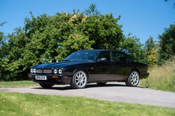 Jaguar XJR 100, 2002