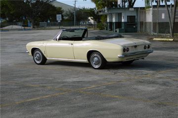 КАБРИОЛЕТ CHEVROLET CORVAIR, 1966 ГОДА