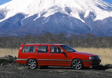 Volvo 850 R Kombi specs