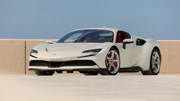 Ferrari SF90 Stradale, 2021