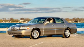 Lincoln Town Car Executive Edition Sedan, 2003