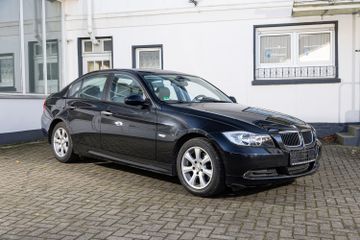 BMW E90 320i, 2008