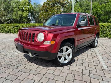 Jeep Patriot Latitude SUV, 2011