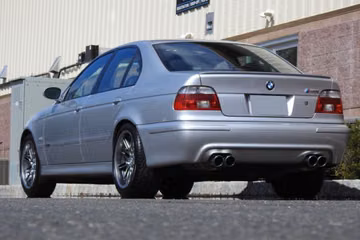 BMW M5, 2001