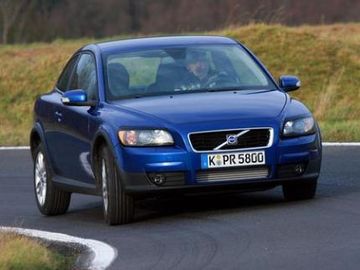 Volvo C30 2.0D specs
