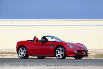 Alfa Romeo 8C Spider, 2010