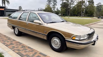 Buick Roadmaster Collector Edition Wagon, 1996