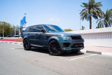 Custom Range Rover Repaint with Bespoke Color by DEIZ GARAGE