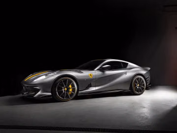 Ferrari 812 Competizione, 2023