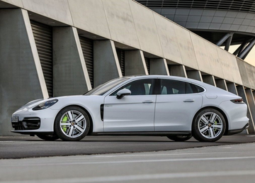 Porsche Panamera 4S E-Hybrid (Mk II) specs