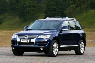 VW Touareg V8 (Mk I facelift) specs