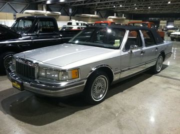 Lincoln Town Car Cartier, 1990