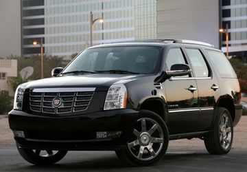 Cadillac Escalade Hybrid (Mk III) specs