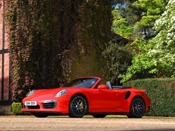 Porsche 911 Turbo S Cabriolet, 2014